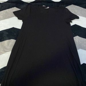 Mid black dress with pockets!!